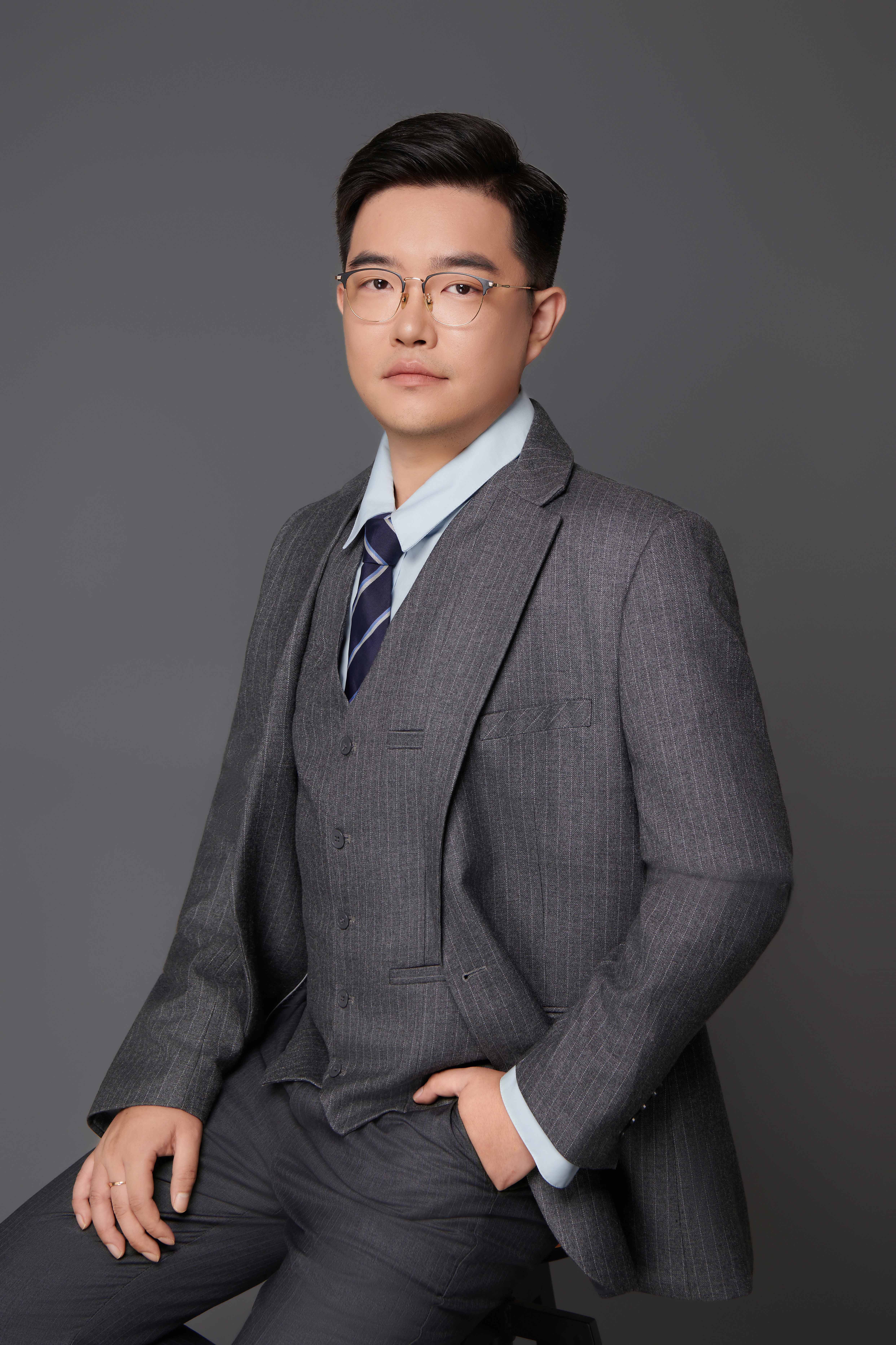 吴鉴曈